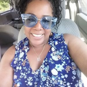 Meet your Posher, Donyell